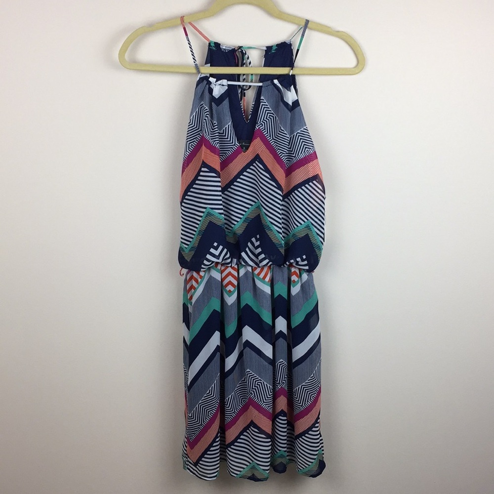 City Triangles - Zigzag Pattern Keyhole Dress